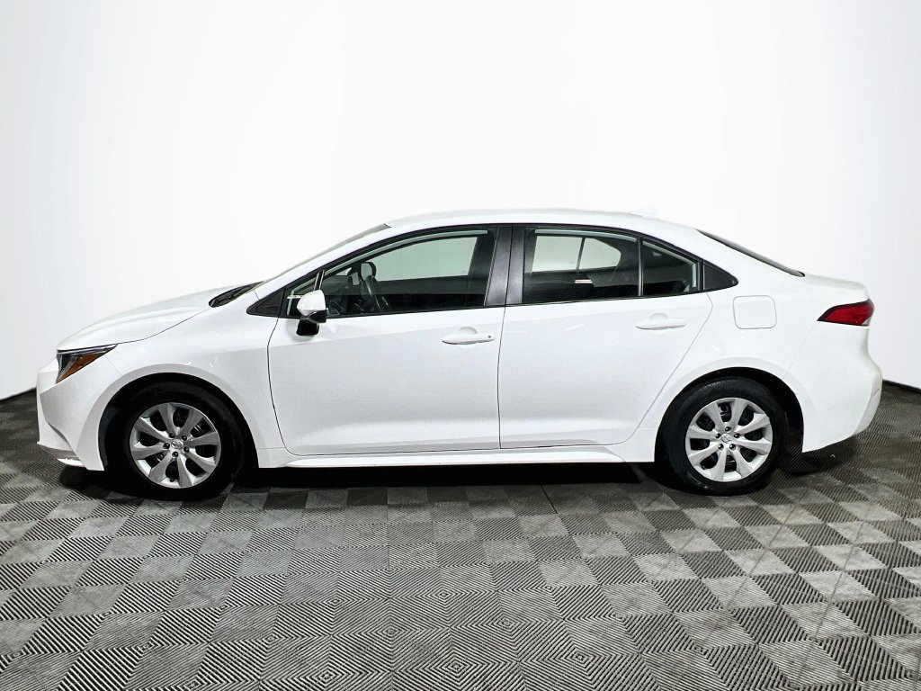 Certified 2024 Toyota Corolla LE FWD image 4