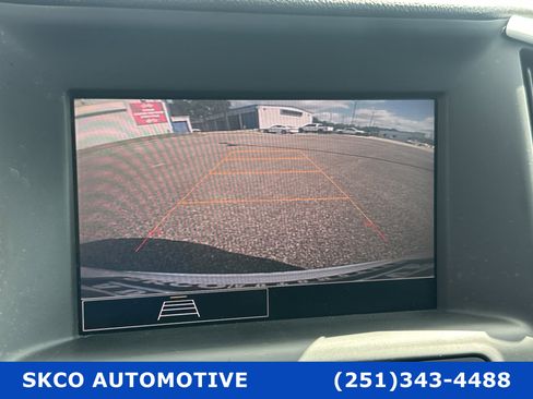 Used 2023 GMC Terrain SLE w/ Driver Convenience Package image 17