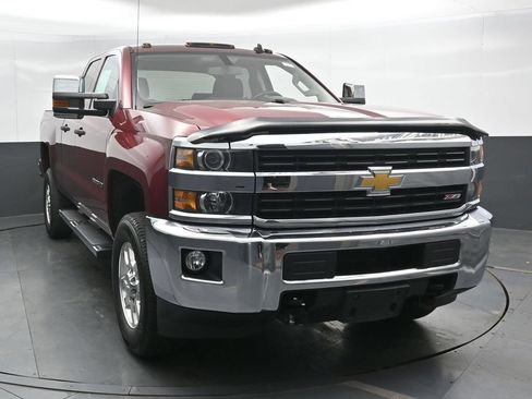 Used 2015 Chevrolet Silverado 2500 LT w/ Z71 Package, Off-Road AWD/4WD image 5