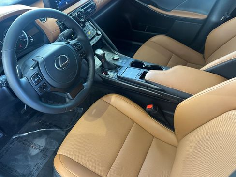 Certified 2024 Lexus IS 300 F Sport RWD image 11