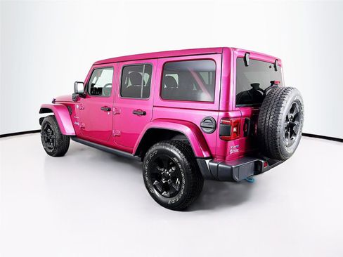 Used 2022 Jeep Wrangler Unlimited Sahara w/ Cold Weather Group AWD/4WD image 9