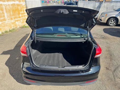 Used 2017 Kia Forte LX FWD image 14