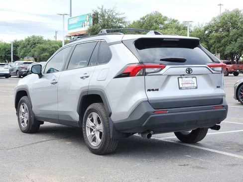 Used 2025 Toyota RAV4 XLE FWD image 3