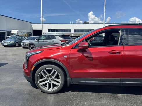 Used 2023 Cadillac XT4 Sport w/ Cold Weather Package AWD/4WD image 4