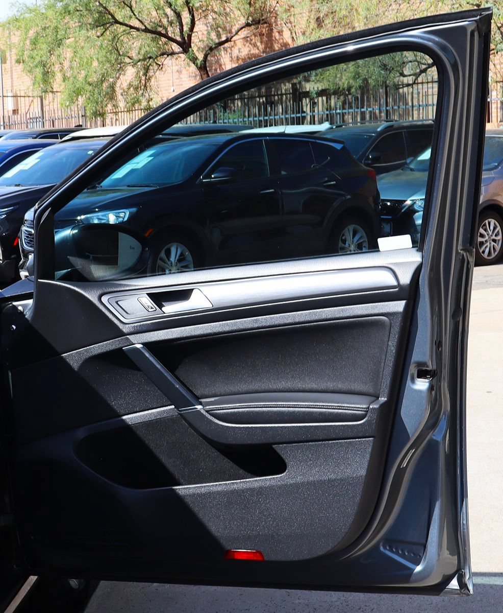 Used 2019 Volkswagen Golf SE w/ Driver Assistance Package FWD image 29