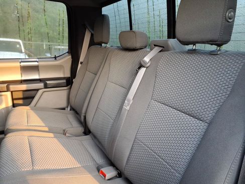 Used 2018 Ford F150 XLT w/ Equipment Group 302A Luxury AWD/4WD image 10