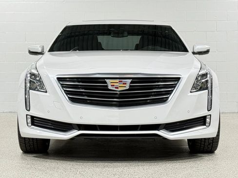Used 2018 Cadillac CT6 Luxury image 3