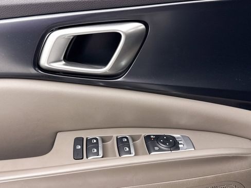 Certified 2025 Kia Carnival image 29