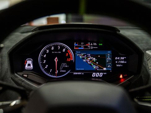 Used 2018 Lamborghini Huracan Performante image 4