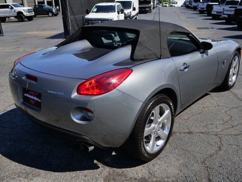 Used 2007 Pontiac Solstice Convertible w/ Premium Package RWD image 9