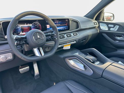 New 2026 Mercedes-Benz GLS 450 450 4MATIC SUV image 17