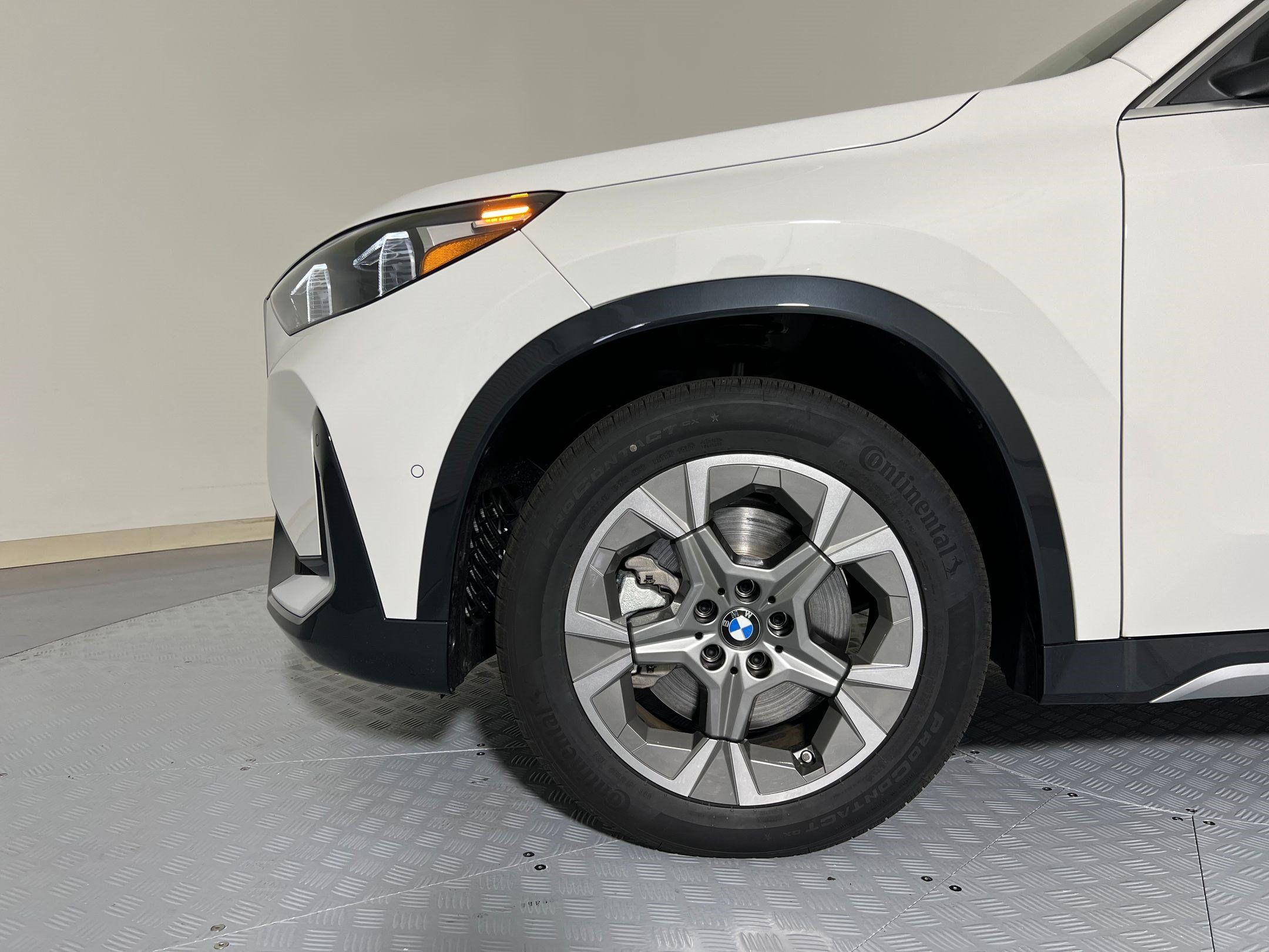 Used 2026 BMW X1 xDrive28i w/ Technology Package AWD/4WD image 11