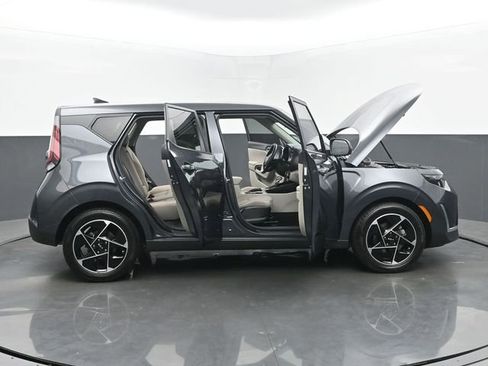 Used 2023 Kia Soul EX image 57