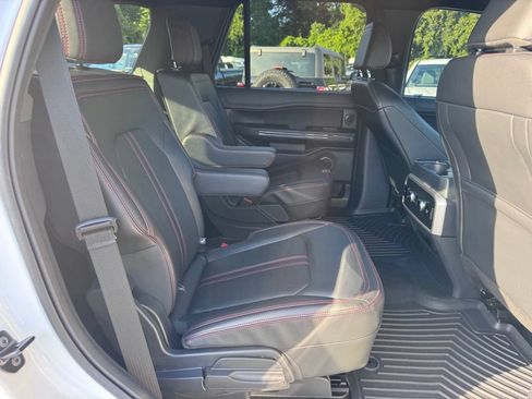 Used 2024 Ford Expedition Limited RWD image 31