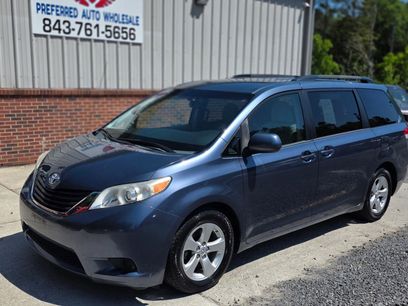 Used 2014 Toyota Sienna LE