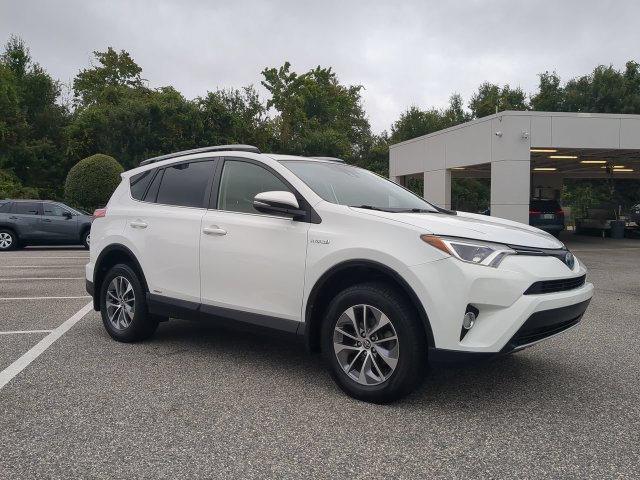 Used 2017 Toyota RAV4 XLE w/ All Weather Liner Package AWD/4WD image 2