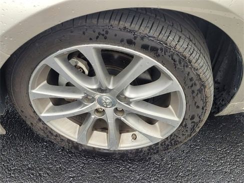 Used 2015 Toyota Avalon XLE Touring image 9