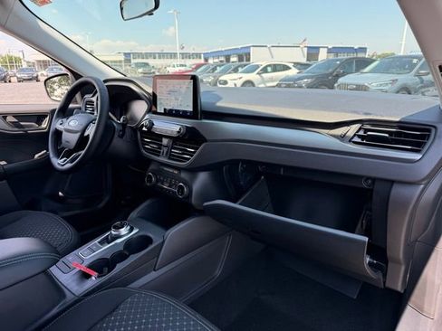 New 2025 Ford Escape Active w/ Cold Weather Package AWD/4WD image 12