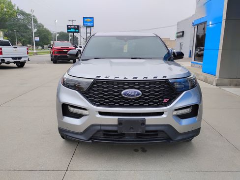 Used 2021 Ford Explorer ST w/ Equipment Group 401A AWD/4WD image 2