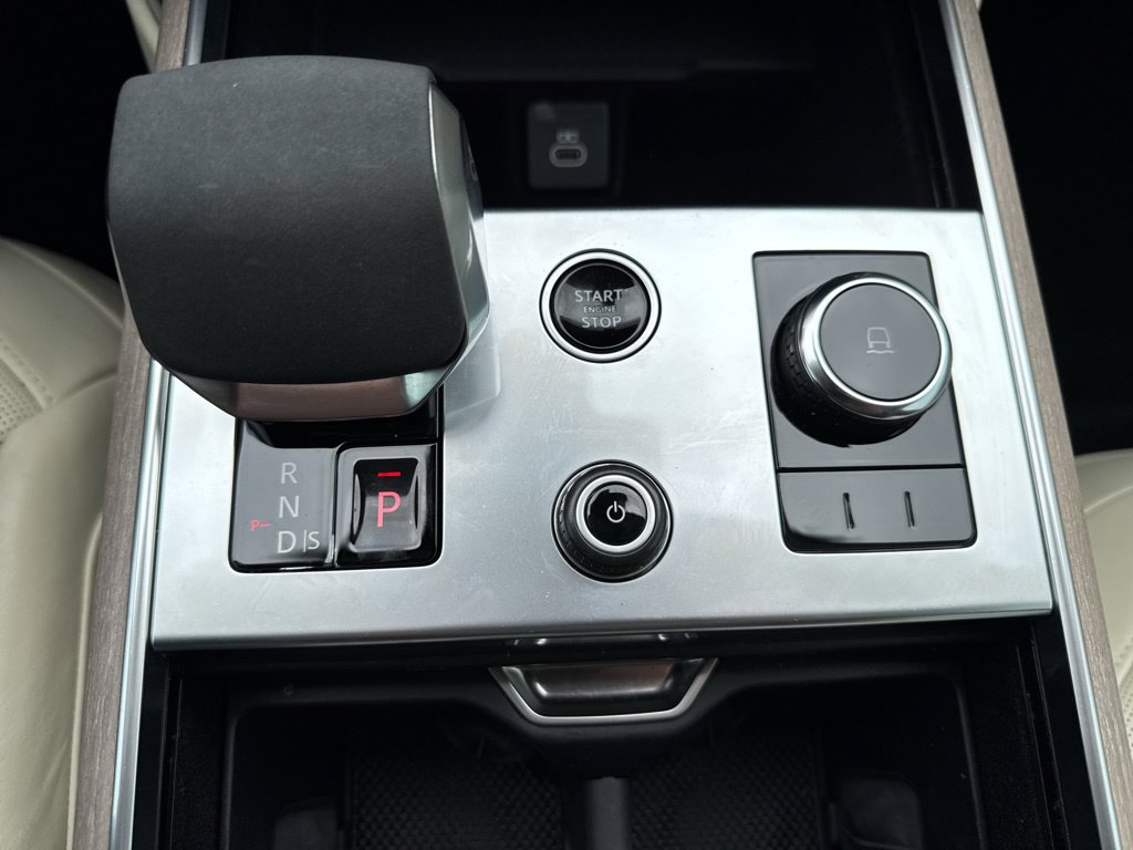 Used 2023 Land Rover Range Rover First Edition AWD/4WD image 12