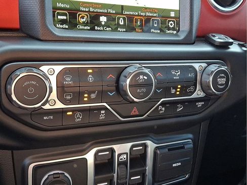 Used 2020 Jeep Wrangler Unlimited Rubicon AWD/4WD image 16