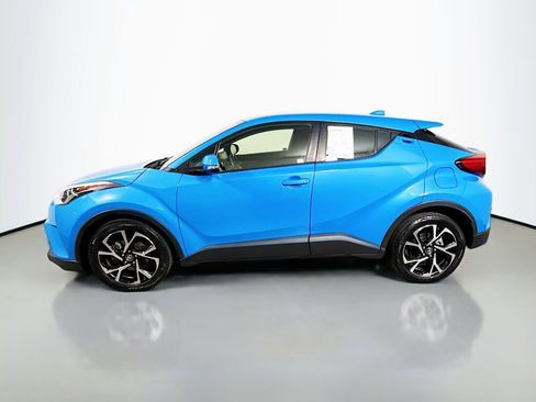Certified 2019 Toyota C-HR XLE image 4