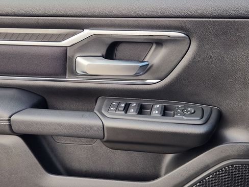New 2026 RAM 1500 4x4 Crew Cab image 19