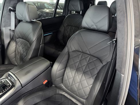 Used 2025 BMW X7 xDrive40i w/ M Sport Package AWD/4WD image 33