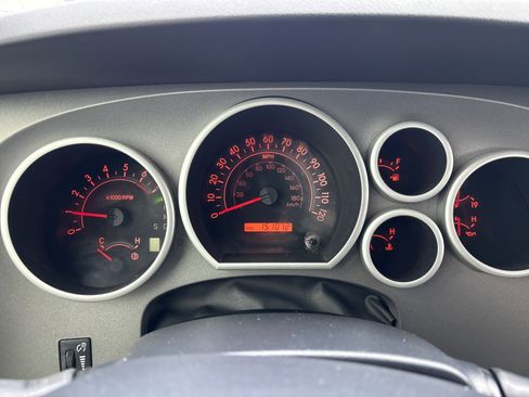 Used 2012 Toyota Tundra 4x4 CrewMax image 20