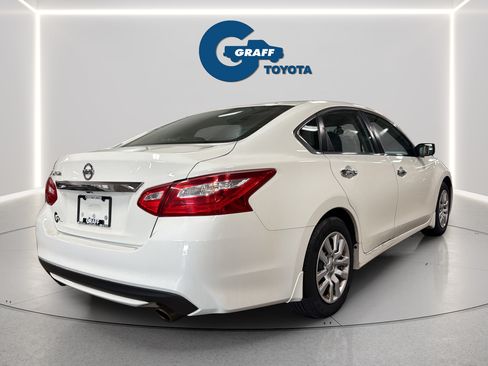 Used 2017 Nissan Altima 2.5 S w/ Power Driver Seat Package FWD image 7