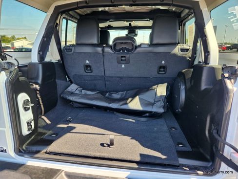 Used 2022 Jeep Wrangler Unlimited Rubicon w/ Xtreme Recon 35" Tire Package image 24