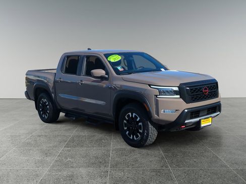 Used 2023 Nissan Frontier PRO-4X w/ Technology Package image 7