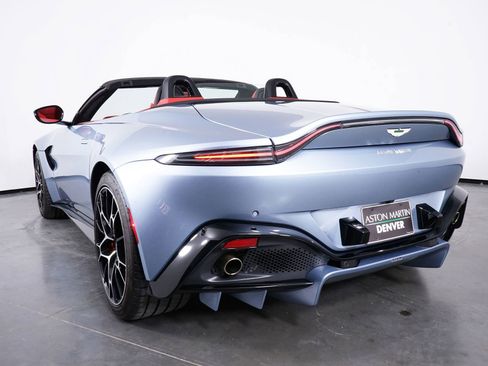 Used 2021 Aston Martin V8 Vantage Base image 19
