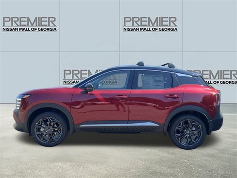 New 2025 Nissan Kicks SR image 23