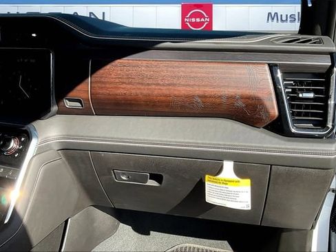 Used 2025 GMC Sierra 2500 Denali Ultimate image 24