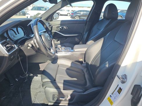Used 2019 BMW 330i Sedan w/ Convenience Package RWD image 14