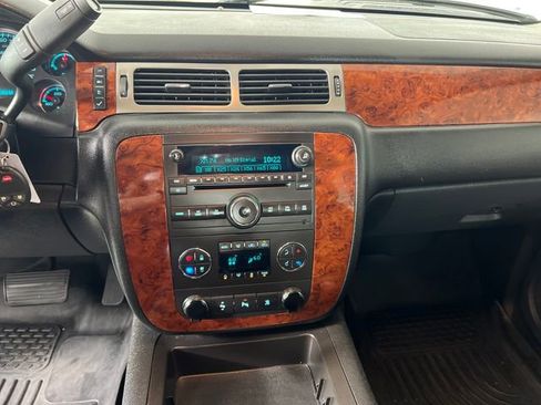Used 2011 Chevrolet Silverado 2500 LTZ w/ LTZ Plus Package AWD/4WD image 17