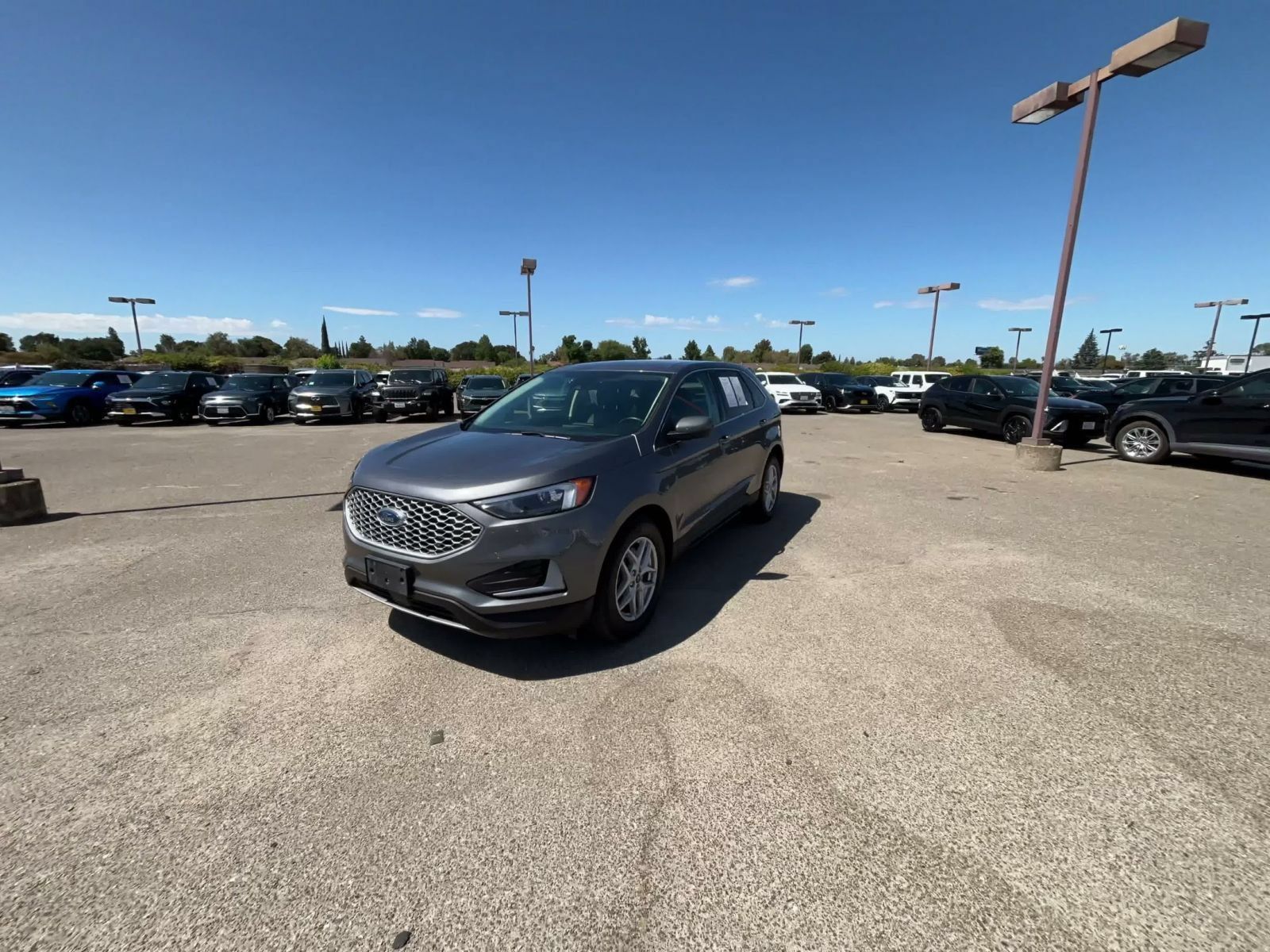 Used 2024 Ford Edge SEL AWD/4WD image 6