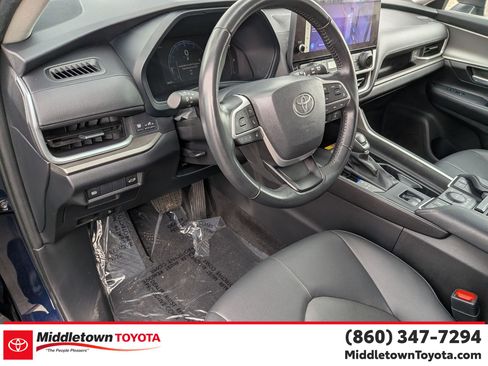 Certified 2024 Toyota Grand Highlander AWD image 16