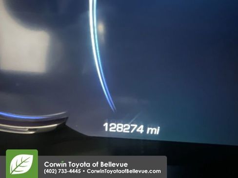 Used 2016 Cadillac Escalade Luxury image 10