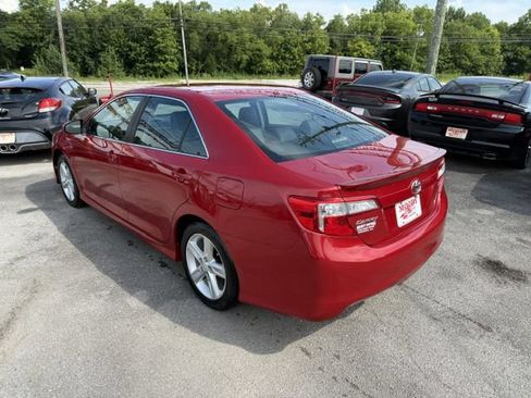 Used 2014 Toyota Camry SE FWD image 3