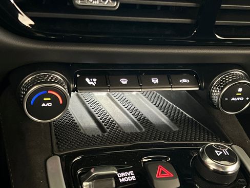 New 2025 Lotus Emira image 18