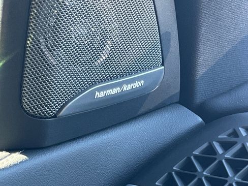 Used 2025 BMW X5 M60i w/ Climate Comfort Package AWD/4WD image 19