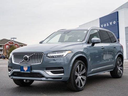 Used 2023 Volvo XC90 T8 Plus w/ Protection Package Premier image 3