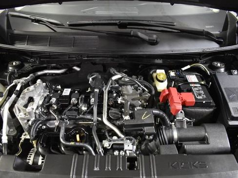 Certified 2025 Nissan Kicks SV AWD/4WD image 32