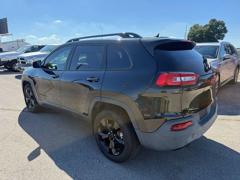 Used 2015 Jeep Cherokee Latitude w/ Comfort/Convenience Group AWD/4WD image 21