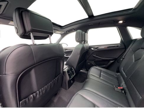 Used 2024 Porsche Macan Turbo AWD/4WD image 25