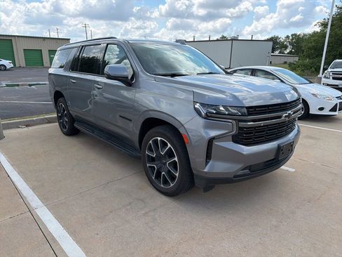 Used 2021 Chevrolet Suburban RST w/ Luxury Package AWD/4WD image 1
