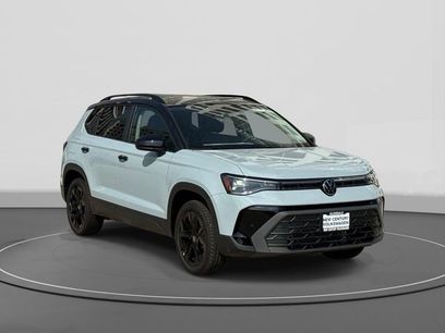 New 2026 Volkswagen Taos SE