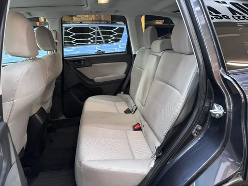 Used 2014 Subaru Forester 2.5i Premium w/ Popular Package #2 AWD/4WD image 22